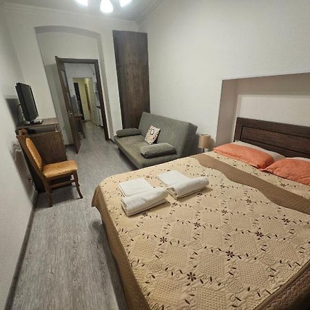 Cozy Apartment In Old Tbilisi ภายนอก รูปภาพ