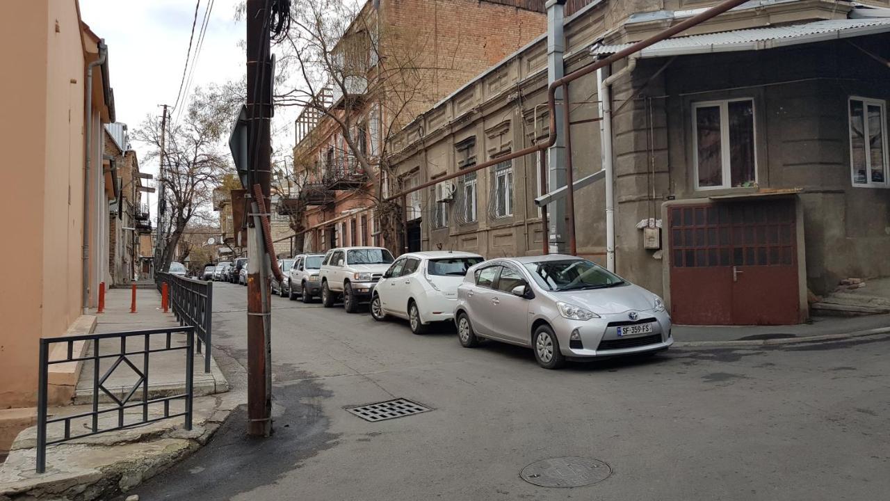 Cozy Apartment In Old Tbilisi ภายนอก รูปภาพ
